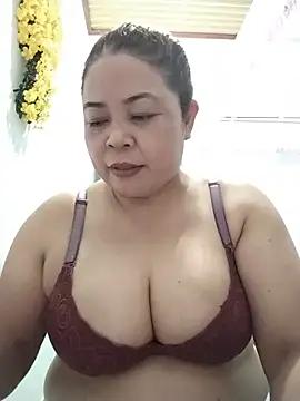 Snapshot of Baby-bigtits2026 chatting on 05.20.26 Baby-bigtits2026 online show from 05.20.26