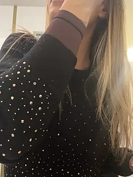 Snapshot of AmeelliaRose chatting on 02.23.26 AmeelliaRose online show from 02.23.26