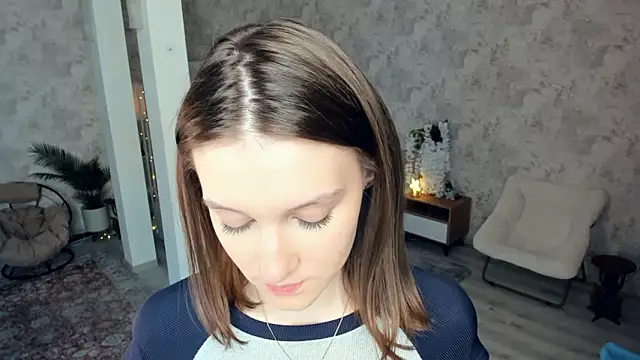 Snapshot of LianneBynon chatting on 02.23.26 LianneBynon online show from 02.23.26