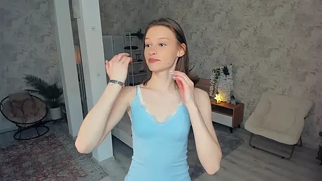 Snapshot of LianneBynon chatting on 02.26.26 LianneBynon online show from 02.26.26