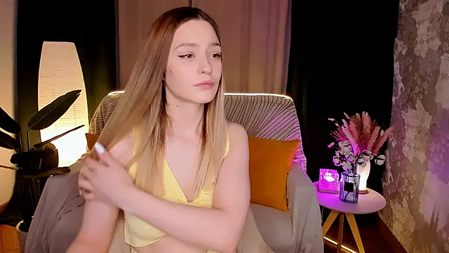 Snapshot of cherrykississ chatting on 02.13.26 cherrykississ online show from 02.13.26