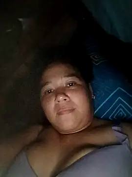 Snapshot of almacalida chatting on 02.17.26 almacalida online show from 02.17.26