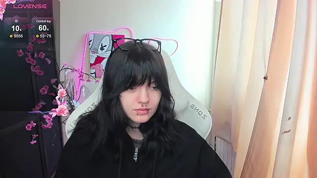 Snapshot of Emma_Darkkk chatting on 02.25.26 Emma Darkkk online show from 02.25.26