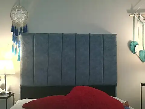 NatalyGuzman26 online show from 03.11.26