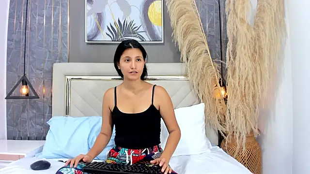 emma evanss   online show from 03.26.26