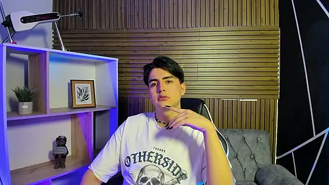 noahWolff  online show from 02.26.26