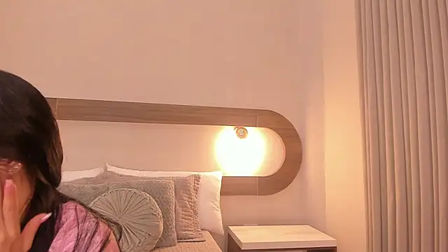 Snapshot of Violeta_sum chatting on 05.06.26 Violeta sum online show from 05.06.26