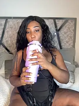 Snapshot of Denise_wolfe21 chatting on 02.05.26 Denise wolfe21 online show from 02.05.26