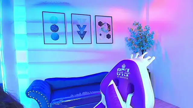 Maddie T18 online show from 03.26.26