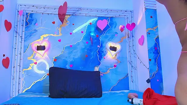 Snapshot of crystal_love08 chatting on 02.05.26 crystal love08 online show from 02.05.26