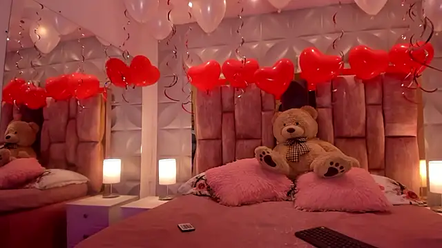 Snapshot of Paris_Velvet chatting on 02.21.26 Paris Velvet online show from 02.21.26