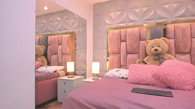 Paris Velvet online show from 04.02.26