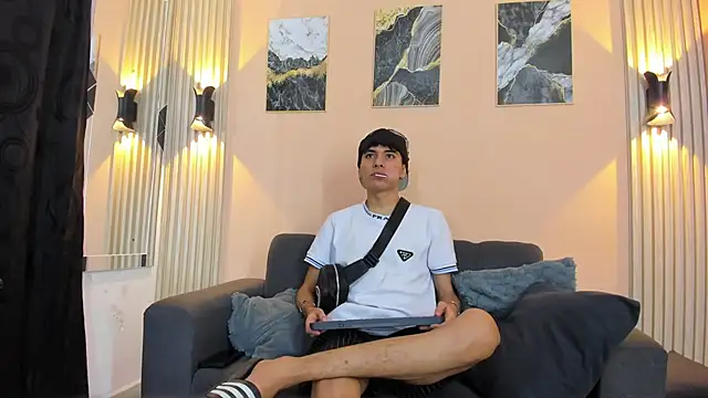 DesiresOfOlympus  online show from 04.15.26