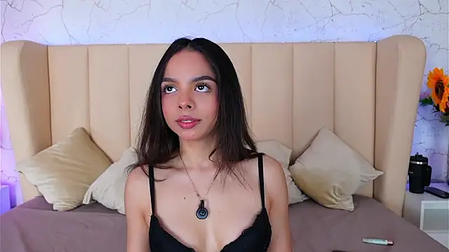 Snapshot of BambiRoses chatting on 03.05.26 BambiRoses online show from 03.05.26