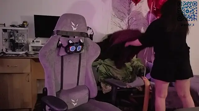 Snapshot of Holy_Kveta chatting on 02.20.26 Holy Kveta online show from 02.20.26