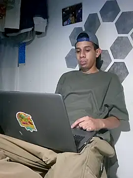 Snapshot of infernunderworld chatting on 02.01.26 infernunderworld online show from 02.01.26