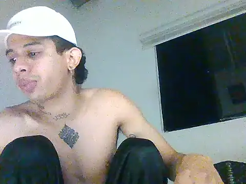 Snapshot of infernunderworld chatting on 02.14.26 infernunderworld online show from 02.14.26