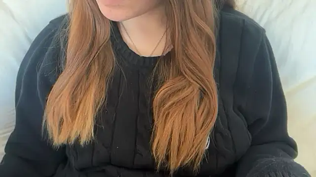 Snapshot of Lucyschickt chatting on 04.24.26 Lucyschickt online show from 04.24.26