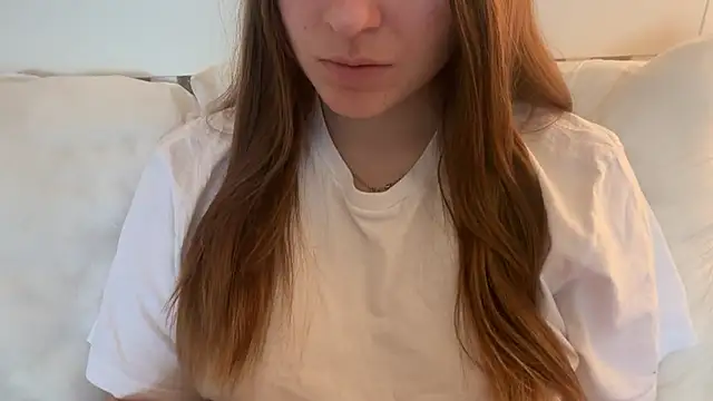 Snapshot of Lucyschickt chatting on 05.05.26 Lucyschickt online show from 05.05.26