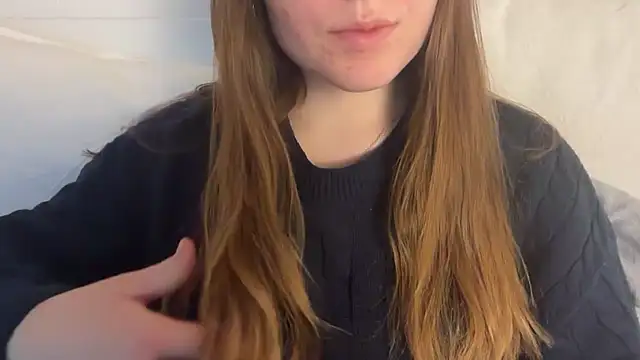Snapshot of Lucyschickt chatting on 05.08.26 Lucyschickt online show from 05.08.26