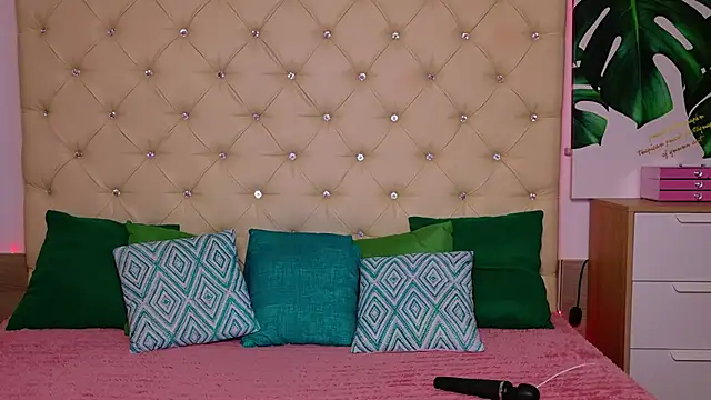 AwaMax online show from 03.19.26