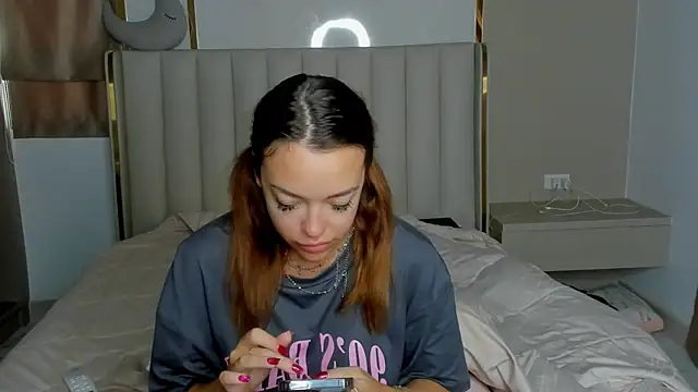 stellaa quenn online show from 04.13.26