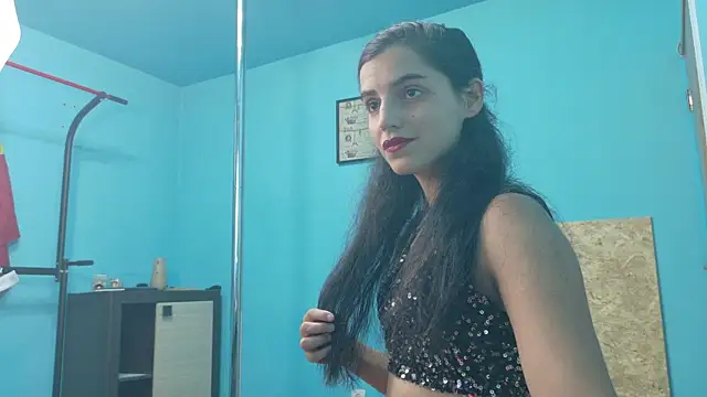 Snapshot of SoniaMoonnnnn chatting on 06.19.26 SoniaMoonnnnn online show from 06.19.26