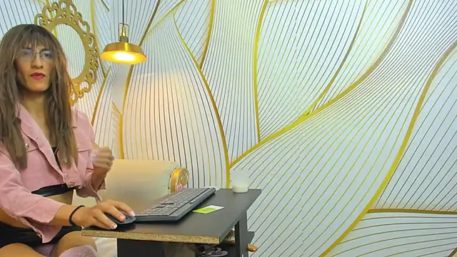 Snapshot of ValeryBellotti chatting on 02.17.26 ValeryBellotti online show from 02.17.26