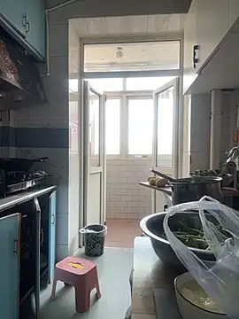 Youyou 12 online show from 03.05.26