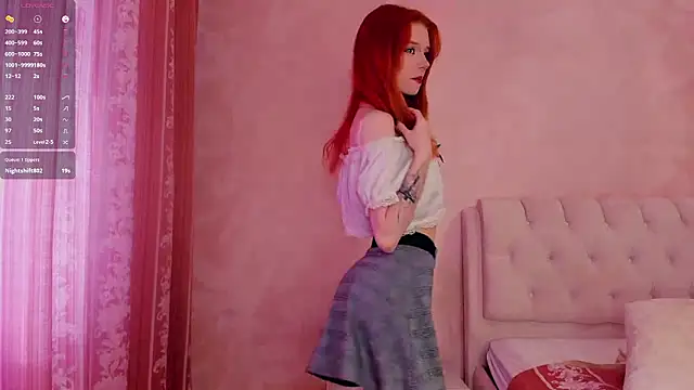 Snapshot of TarynPalek chatting on 03.18.26 TarynPalek online show from 03.18.26