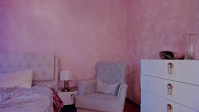 Snapshot of TarynPalek chatting on 03.27.26 TarynPalek online show from 03.27.26