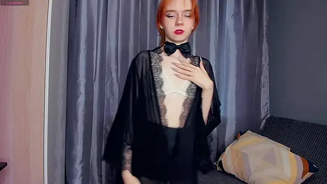 Snapshot of TarynPalek chatting on 04.23.26 TarynPalek online show from 04.23.26