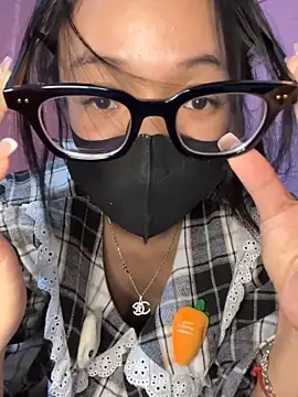 Leeeiuu online show from 02.20.26