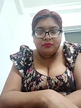 Elie Hallway online show from 02.06.26