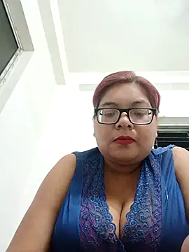 Elie Hallway online show from 06.18.26