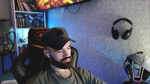 Snapshot of _Mostly_ chatting on 04.07.26 Mostly online show from 04.07.26