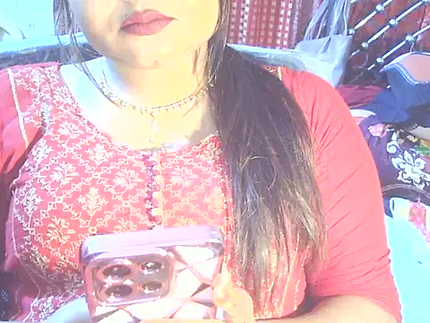 Snapshot of Nusrat_Faria chatting on 03.28.26 Nusrat Faria online show from 03.28.26