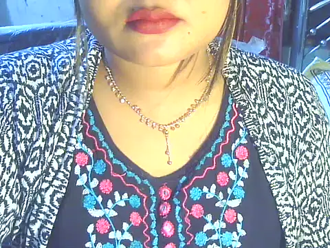 Snapshot of Nusrat_Faria chatting on 04.12.26 Nusrat Faria online show from 04.12.26