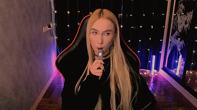 Snapshot of crybambi chatting on 02.27.26 crybambi online show from 02.27.26