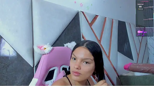 Snapshot of isa_kolins chatting on 06.08.26 isa kolins online show from 06.08.26