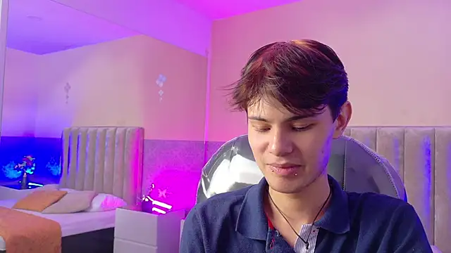 Snapshot of Derek_Sinn chatting on 05.15.26 Derek Sinn online show from 05.15.26