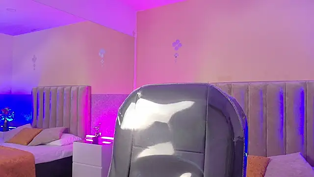 Snapshot of Derek_Sinn chatting on 05.20.26 Derek Sinn online show from 05.20.26