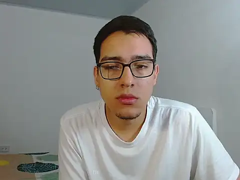 Snapshot of NickFin chatting on 04.26.26 NickFin online show from 04.26.26
