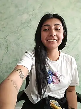 Snapshot of EmmaWilliamss4 chatting on 02.17.26 EmmaWilliamss4 online show from 02.17.26