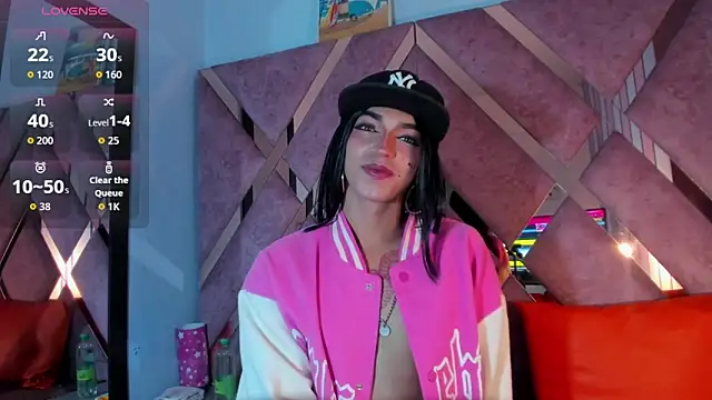 Snapshot of MeghanQueen__ chatting on 02.17.26 MeghanQueen online show from 02.17.26