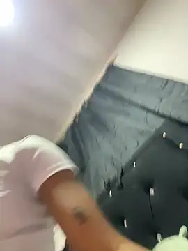 LIA PARKERR online show from 02.15.26