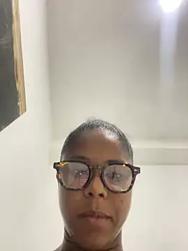 LIA PARKERR online show from 05.24.26