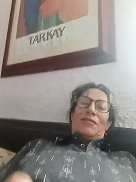 Snapshot of laurasofia45 chatting on 02.27.26 laurasofia45 online show from 02.27.26