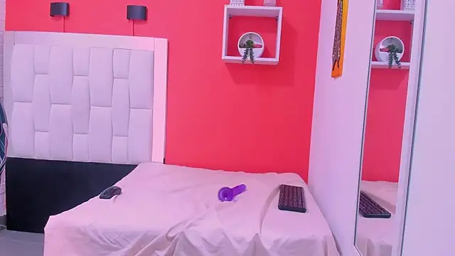 Snapshot of Roxy_sexy69_ chatting on 02.20.26 Roxy sexy69 online show from 02.20.26