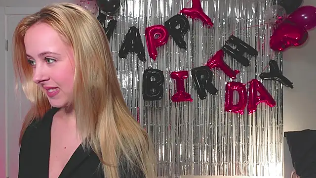 Snapshot of xloex chatting on 02.10.26 xloex online show from 02.10.26